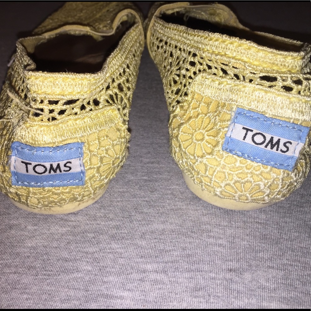 Toms Yellow Lace Shoes